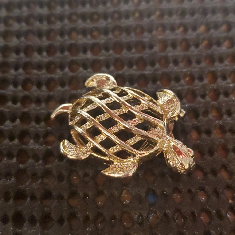 Gerry's Sea Turtle Brooch pin